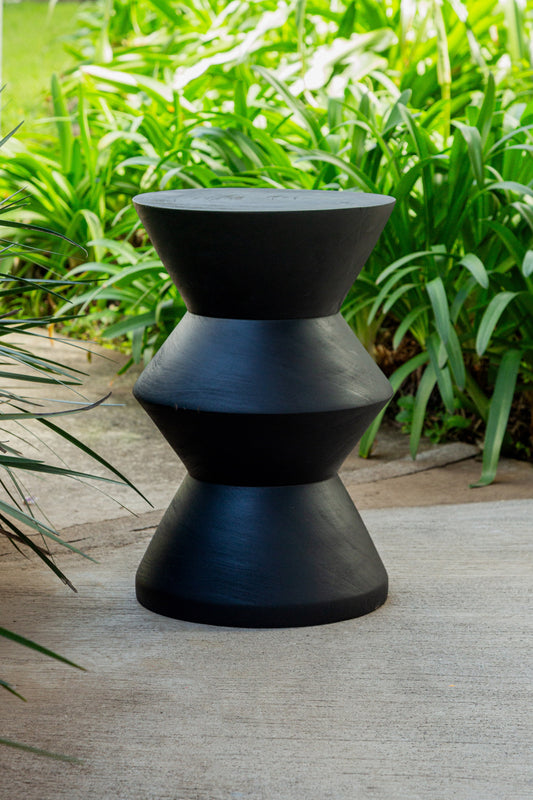 W Stool