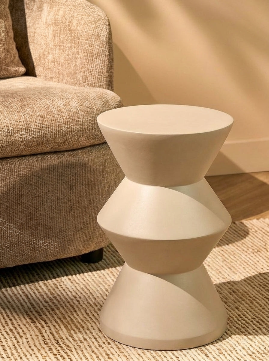 W Stool