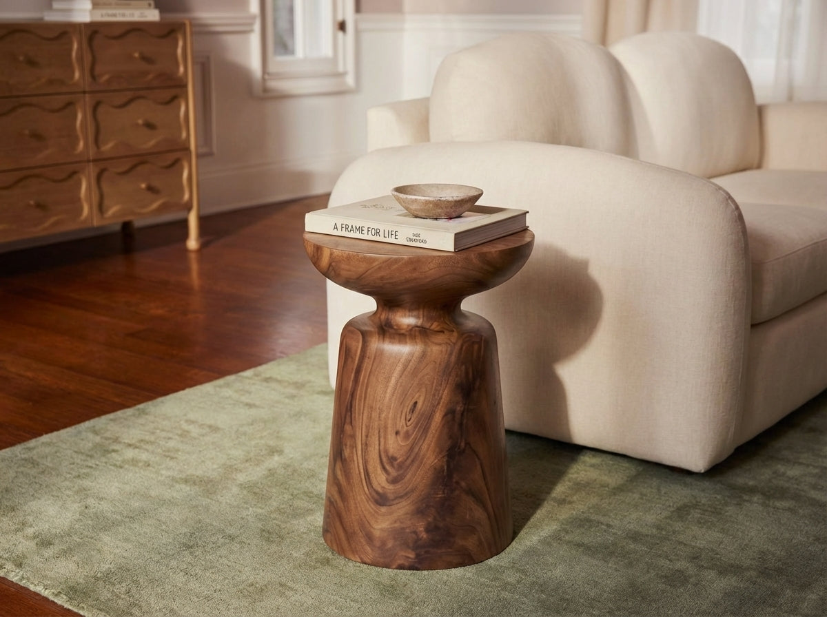 The Queen Stool
